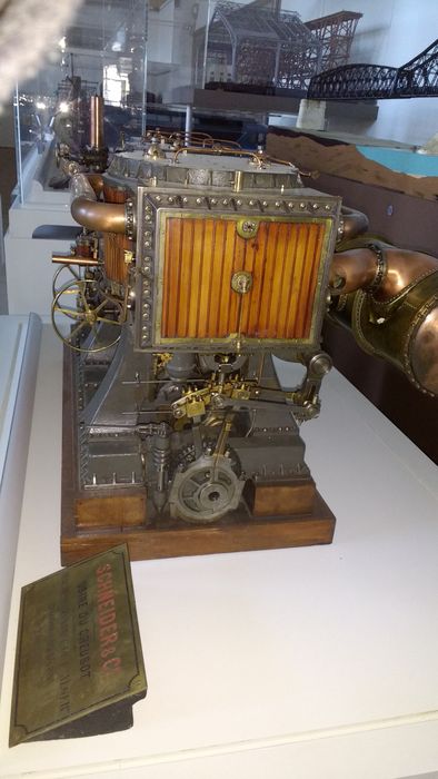 maquette d’une machine à vapeur du croiseur d’Alger - © Ministère de la Culture (France), Direction Régionale des Affaires Culturelles de Bourgogne-Franche-Comté ; Académie François Bourdon – Tous droits réservés