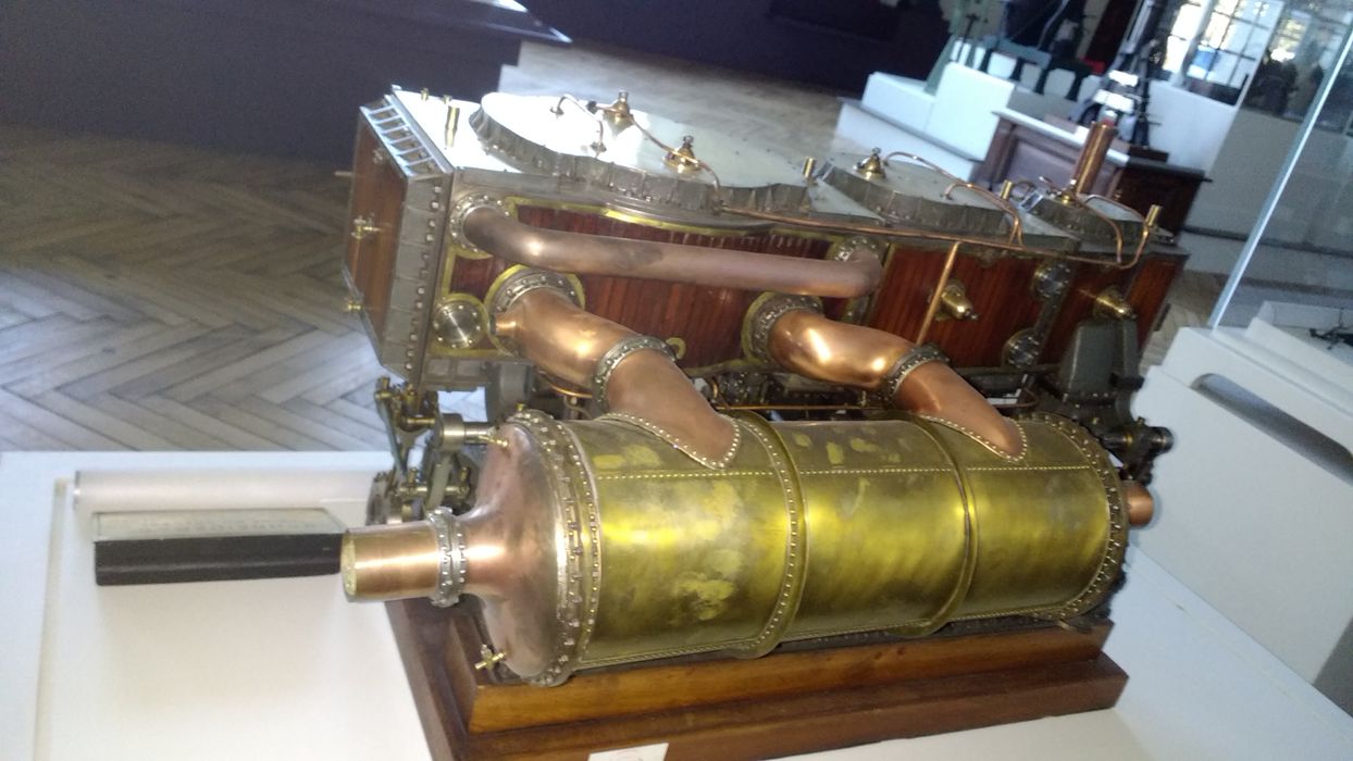 maquette d’une machine à vapeur du croiseur d’Alger - © Ministère de la Culture (France), Direction Régionale des Affaires Culturelles de Bourgogne-Franche-Comté ; Académie François Bourdon – Tous droits réservés