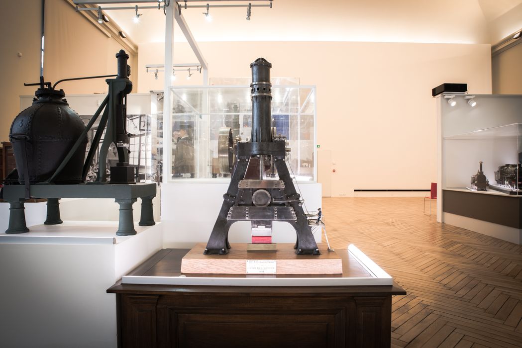 maquette du marteau pilon de 100 tonnes - © Ministère de la Culture (France), Direction Régionale des Affaires Culturelles de Bourgogne-Franche-Comté ; Académie François Bourdon – Tous droits réservés