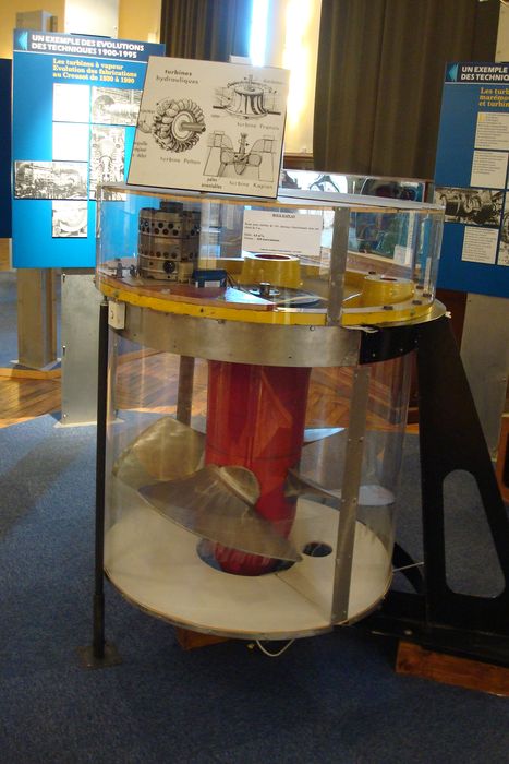 roue de turbine type Kaplan - © Ministère de la Culture (France), Direction Régionale des Affaires Culturelles de Bourgogne-Franche-Comté ; Académie François Bourdon – Tous droits réservés