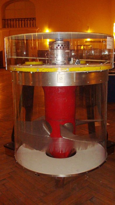 roue de turbine type Kaplan - © Ministère de la Culture (France), Direction Régionale des Affaires Culturelles de Bourgogne-Franche-Comté ; Académie François Bourdon – Tous droits réservés