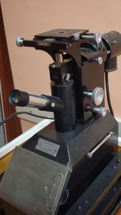 microscope métallurgique