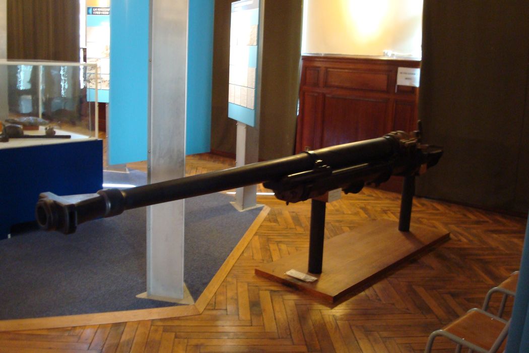 tube de canon de 75 mm - © Ministère de la Culture (France), Direction Régionale des Affaires Culturelles de Bourgogne-Franche-Comté ; Académie François Bourdon – Tous droits réservés