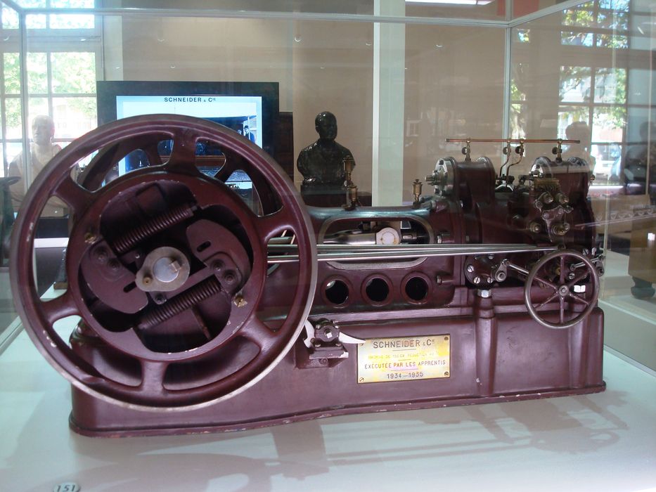 maquette d’une machine à vapeur 150 cv - © Ministère de la Culture (France), Direction Régionale des Affaires Culturelles de Bourgogne-Franche-Comté ; Académie François Bourdon – Tous droits réservés