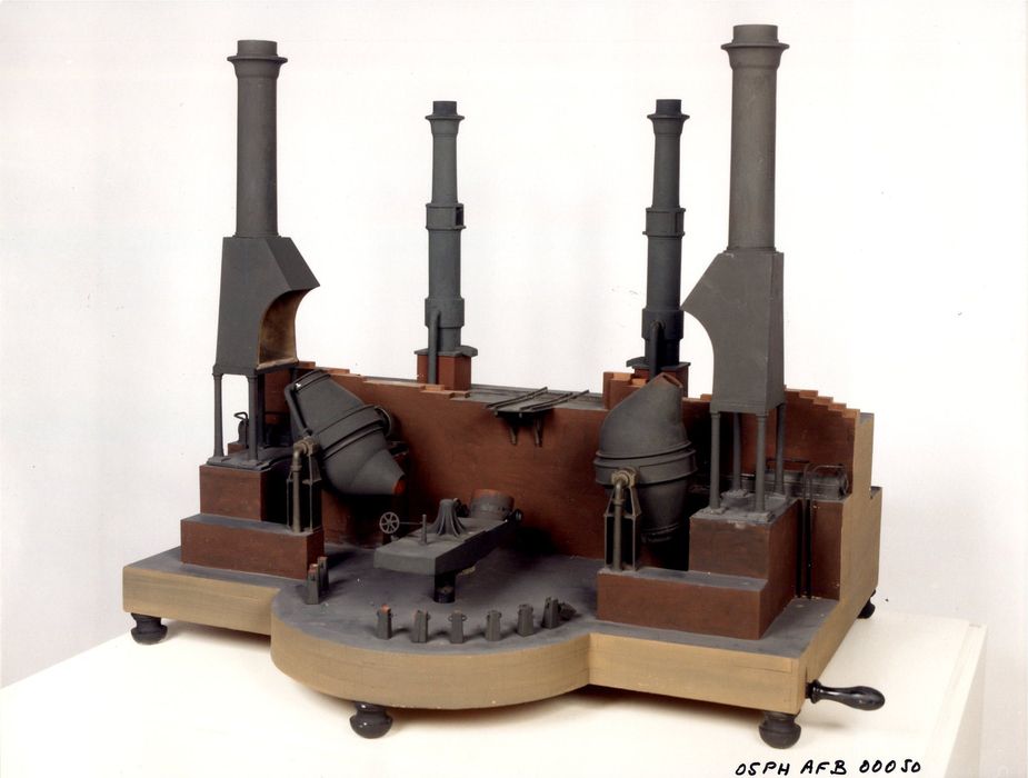 maquette du convertisseur Bessemer - © Ministère de la Culture (France), Direction Régionale des Affaires Culturelles de Bourgogne-Franche-Comté ; Académie François Bourdon – Tous droits réservés