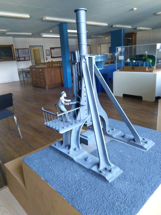 maquette du 1er marteau pilon de 2500 kg - © Ministère de la Culture (France), Direction Régionale des Affaires Culturelles de Bourgogne-Franche-Comté ; Académie François Bourdon – Tous droits réservés