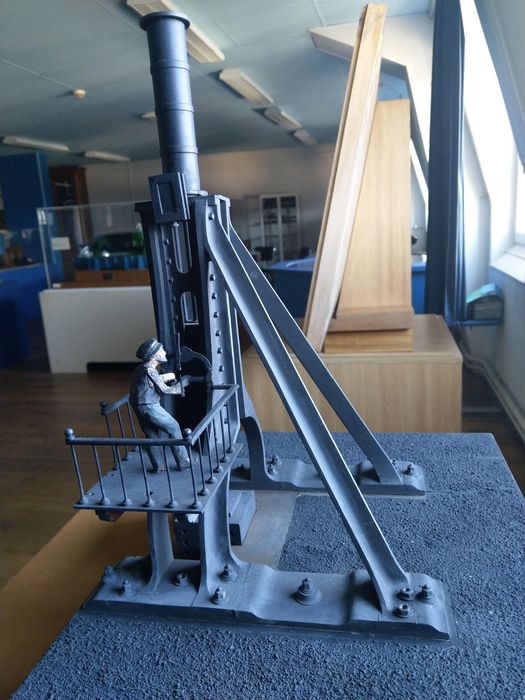 maquette du 1er marteau pilon de 2500 kg - © Ministère de la Culture (France), Direction Régionale des Affaires Culturelles de Bourgogne-Franche-Comté ; Académie François Bourdon – Tous droits réservés