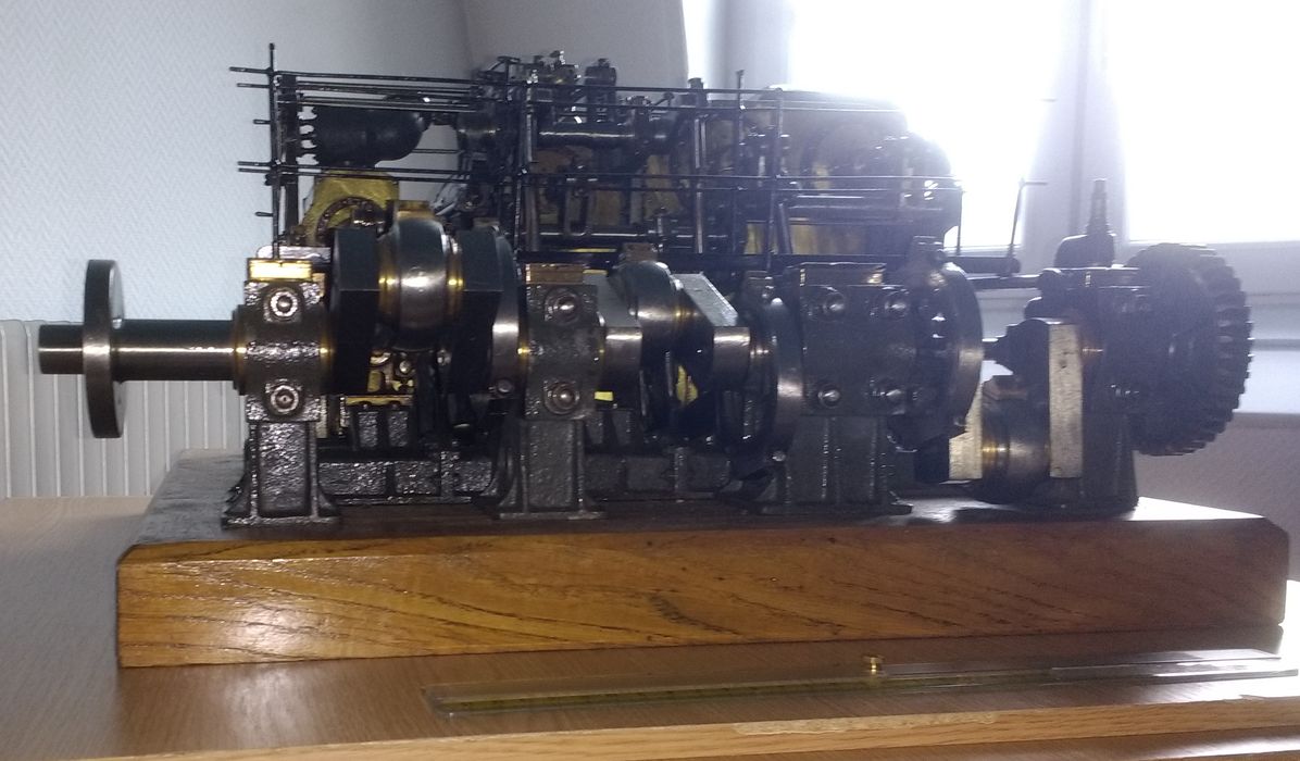maquette d’une machine à vapeur du croiseur de Wattignies - © Ministère de la Culture (France), Direction Régionale des Affaires Culturelles de Bourgogne-Franche-Comté ; Académie François Bourdon – Tous droits réservés