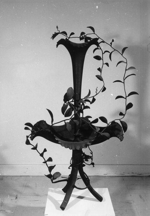vase à pampres - © Ministère de la Culture (France), Direction Régionale des Affaires Culturelles de Bourgogne-Franche-Comté – Tous droits réservés
