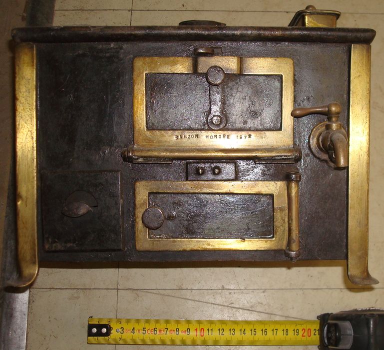 maquette de cuisinière - © Ministère de la Culture (France), Direction Régionale des Affaires Culturelles de Bourgogne-Franche-Comté – Tous droits réservés