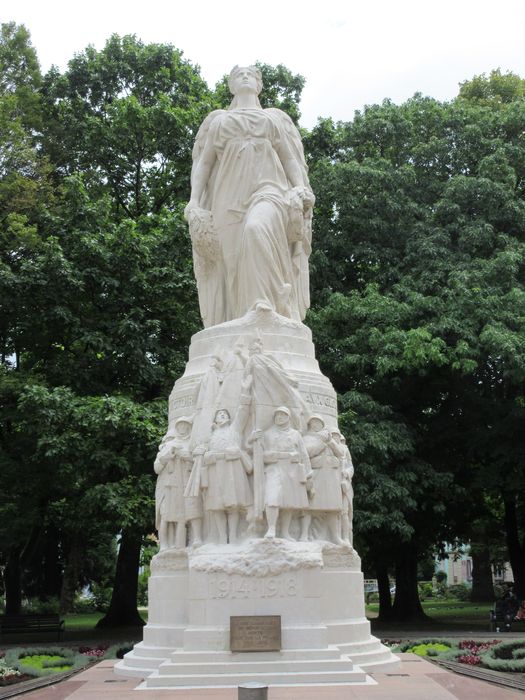 vue générale du 1er monument