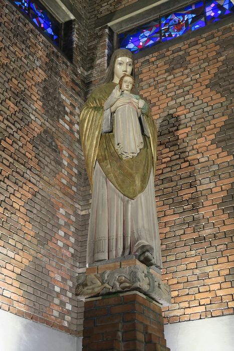 statue : Vierge à l’Enfant