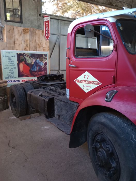 camion Berliet TLM 10 M2 4 x 2