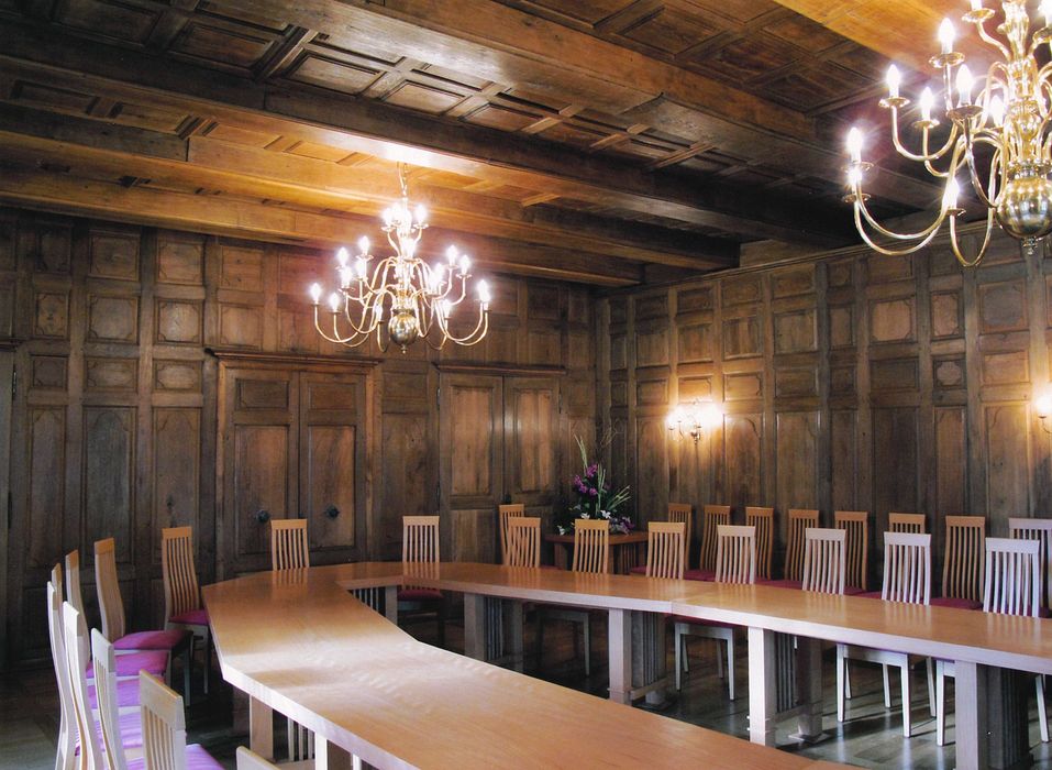 corps de logis, premier étage, grande salle, angle sud-est 