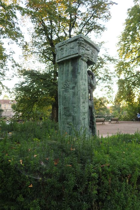 vue générale du monument (face nord)
