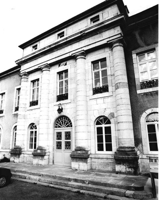 façade sud, vue partielle