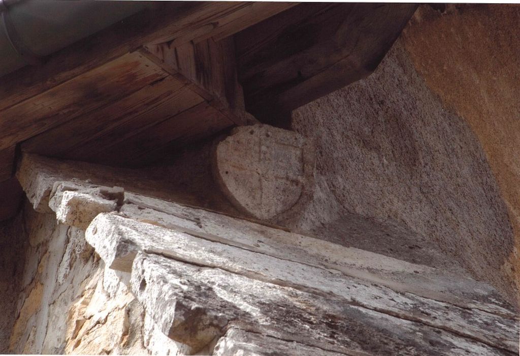 contrefort sud-est, détail d’un écu