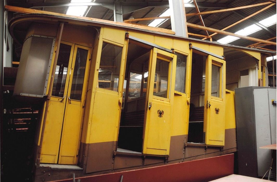 Voiture 1 côté sud