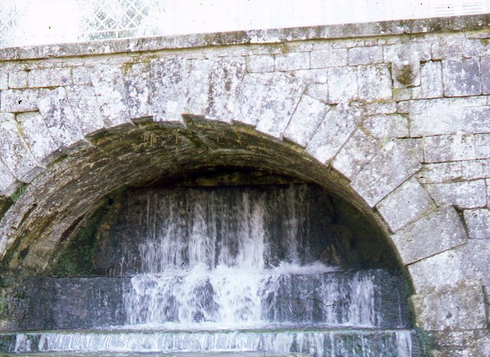 tronçon n°3, détail d’un arc sous la demeure des Robert 