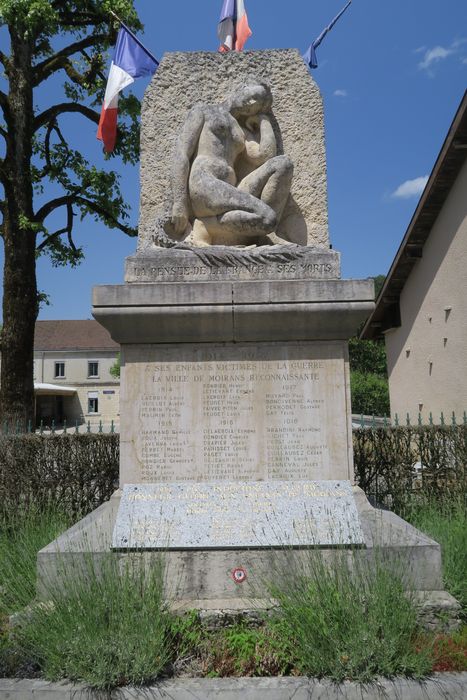 vue générale du monument aux morts (face sud)