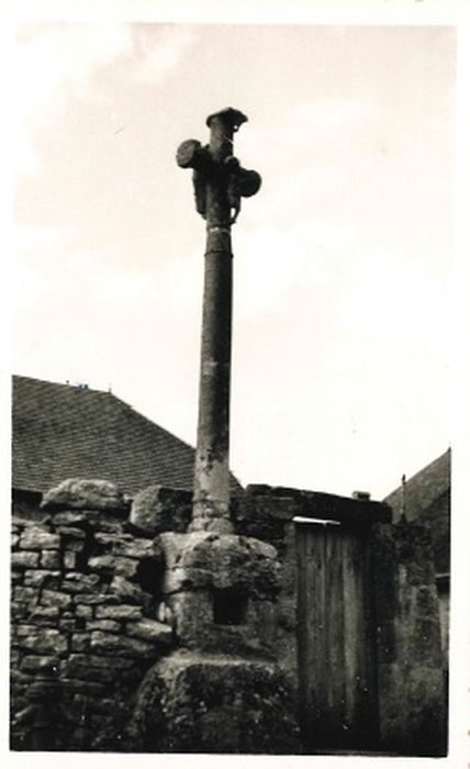 vue générale de la croix côté ouest