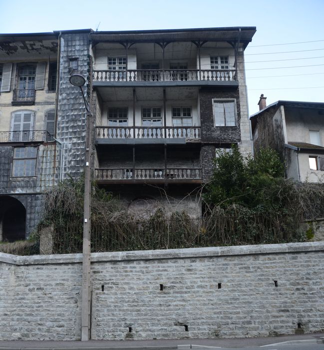 façade ouest depuis la rue Gambetta