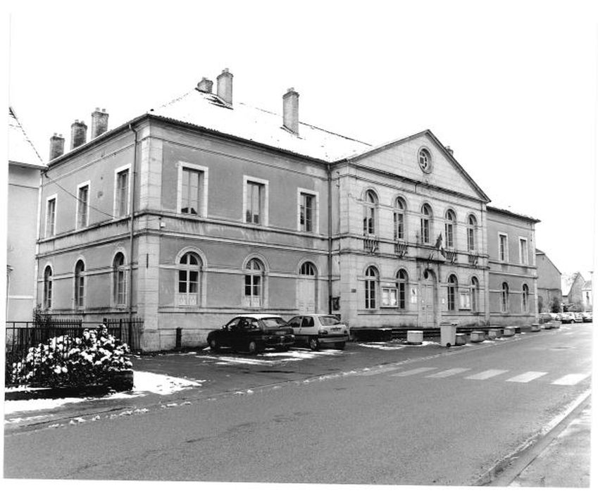 façades sud et est sur rue