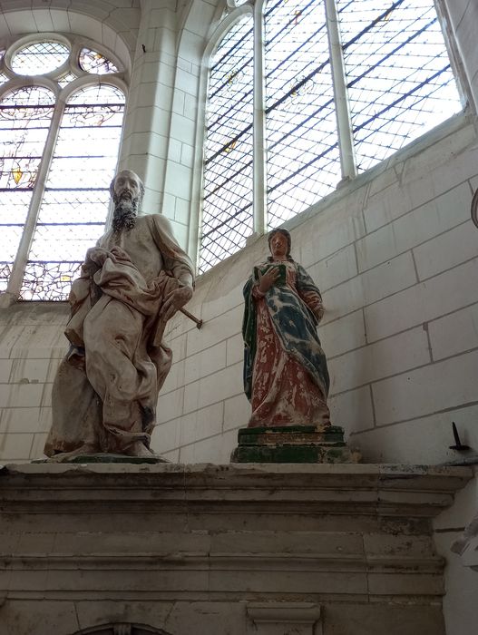 statues : Sainte Geneviève, saint Victor