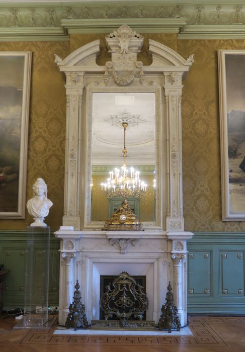 salle d’honneur, cheminée