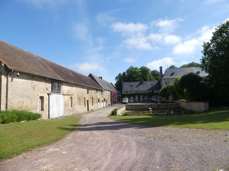 communs, vue générale depuis le Sud-Ouest