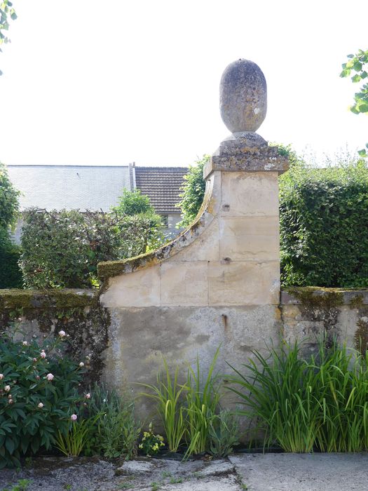 mur de clôture, détail