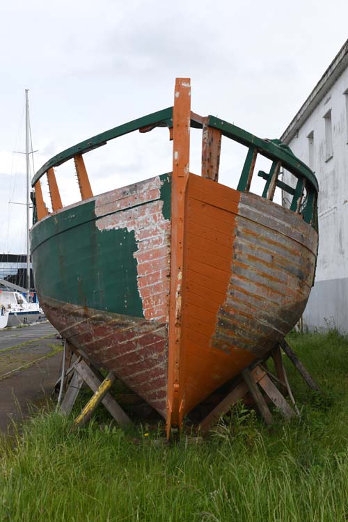 bateau de pêche, puis bateau de plaisance (cotre) dit Déhel