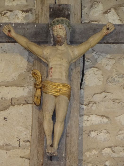 statue : Christ en croix