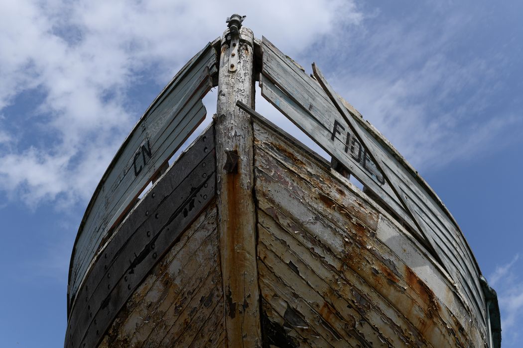 bateau : thonier-chalutier dit le Fides, vue partielle