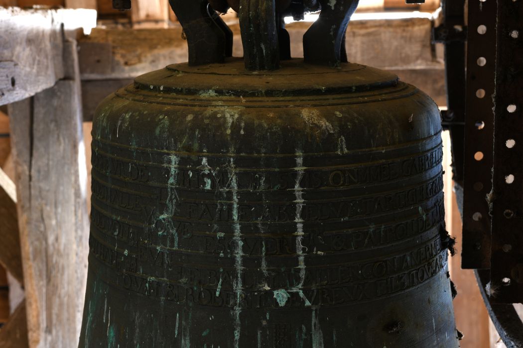 cloche, détail de l’inscription