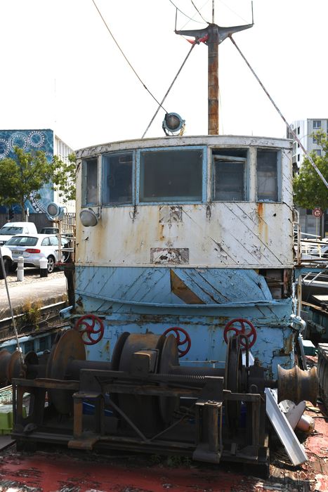 bateau de pêche (chalutier de pêche) dit Jacques-Louise, vue partielle