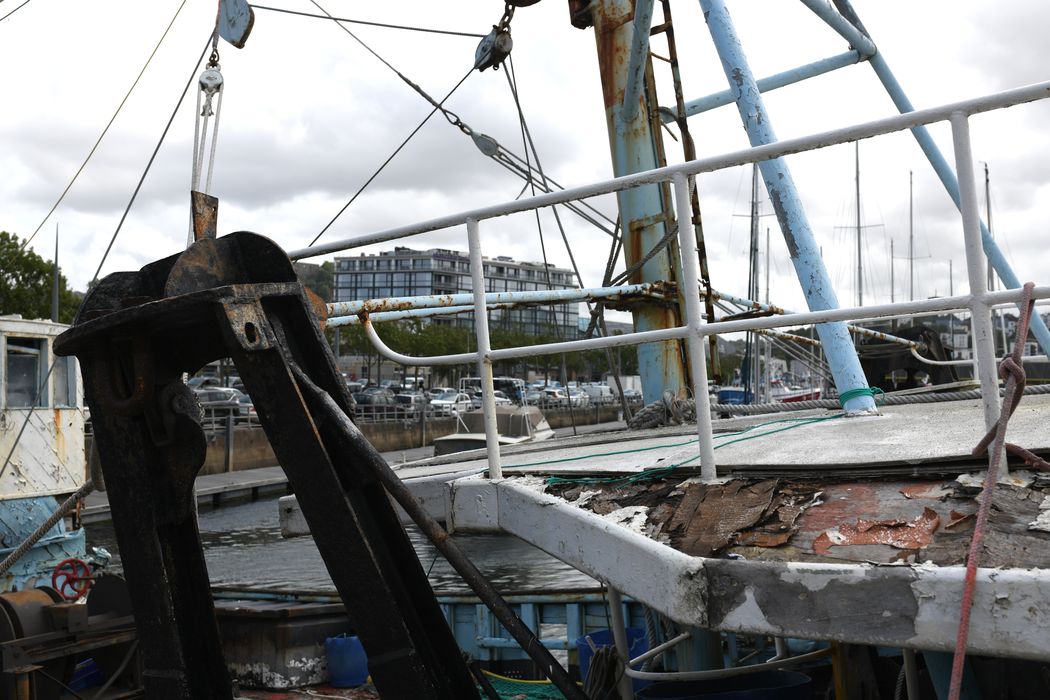 bateau de pêche (chalutier de pêche) dit Jacques-Louise, vue partielle