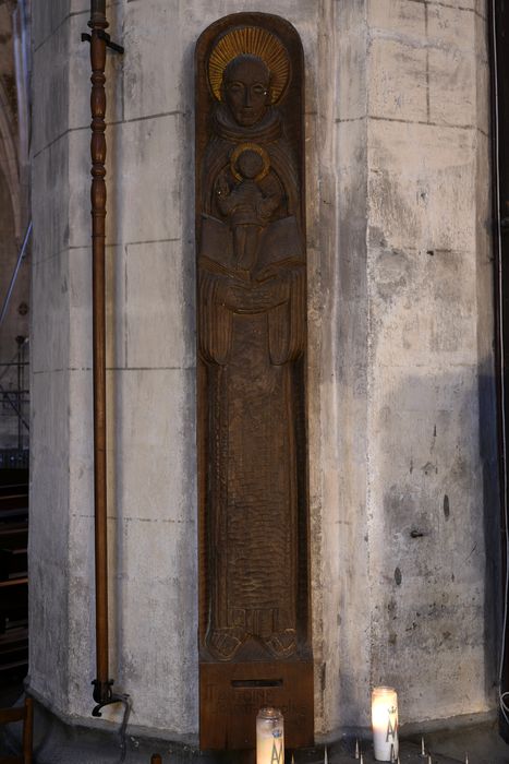 bas-relief : Saint Antoine - © Ministère de la Culture (France), Direction Régionale des Affaires Culturelles de Normandie – Tous droits réservés 