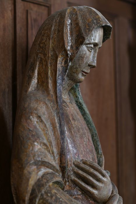 statue de poutre de gloire : Vierge, profil droit, vue partielle