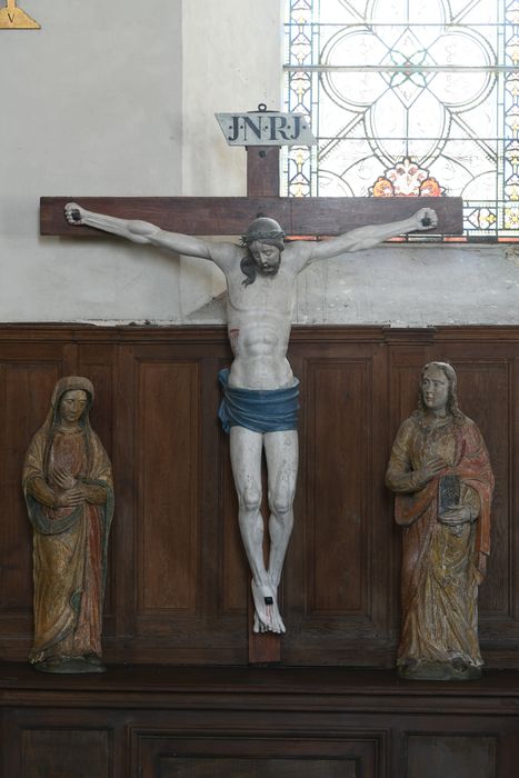 statues de poutre de gloire : Christ en croix, Vierge, saint Jean