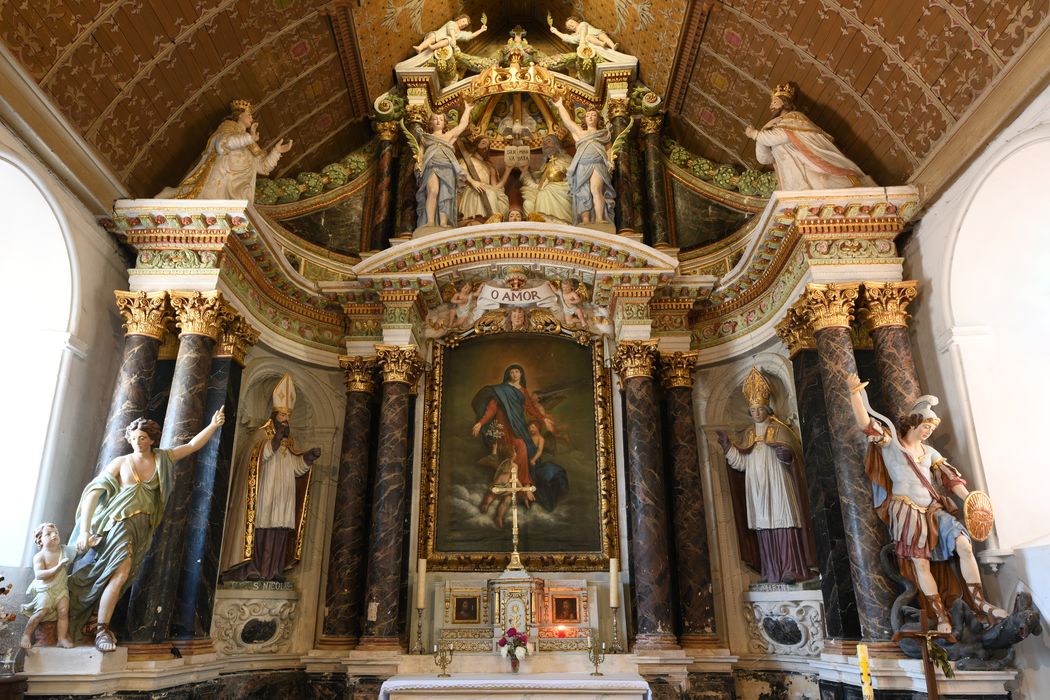 retable du maître-autel, tableau : L'Assomption, statues : Saint Martin, saint Nicolas, Ange gardien, saint Michel terrassantl le dragon, dais d'architecture