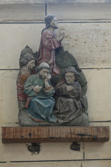 bas-relief : Le Christ au Jardin des oliviers - © Ministère de la Culture (France), Direction Régionale des Affaires Culturelles de Normandie – Tous droits réservés 