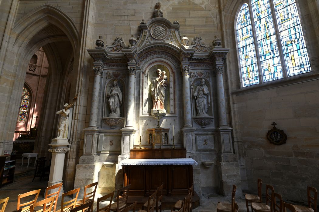 retable du croisillon sud, tabernacle - © Ministère de la Culture (France), Direction Régionale des Affaires Culturelles de Normandie – Tous droits réservés 