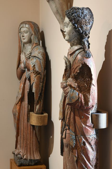 statues : Saint Jean, Vierge - © Ministère de la Culture (France), Direction Régionale des Affaires Culturelles de Normandie – Tous droits réservés