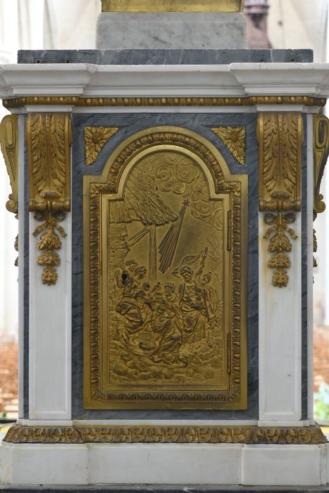 tabernacle du maître-autel : Adoration des rois mages