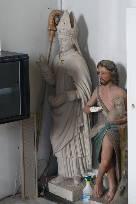 statue : Saint Martin (?) - © Ministère de la Culture (France), Direction Régionale des Affaires Culturelles de Normandie – Tous droits réservés 