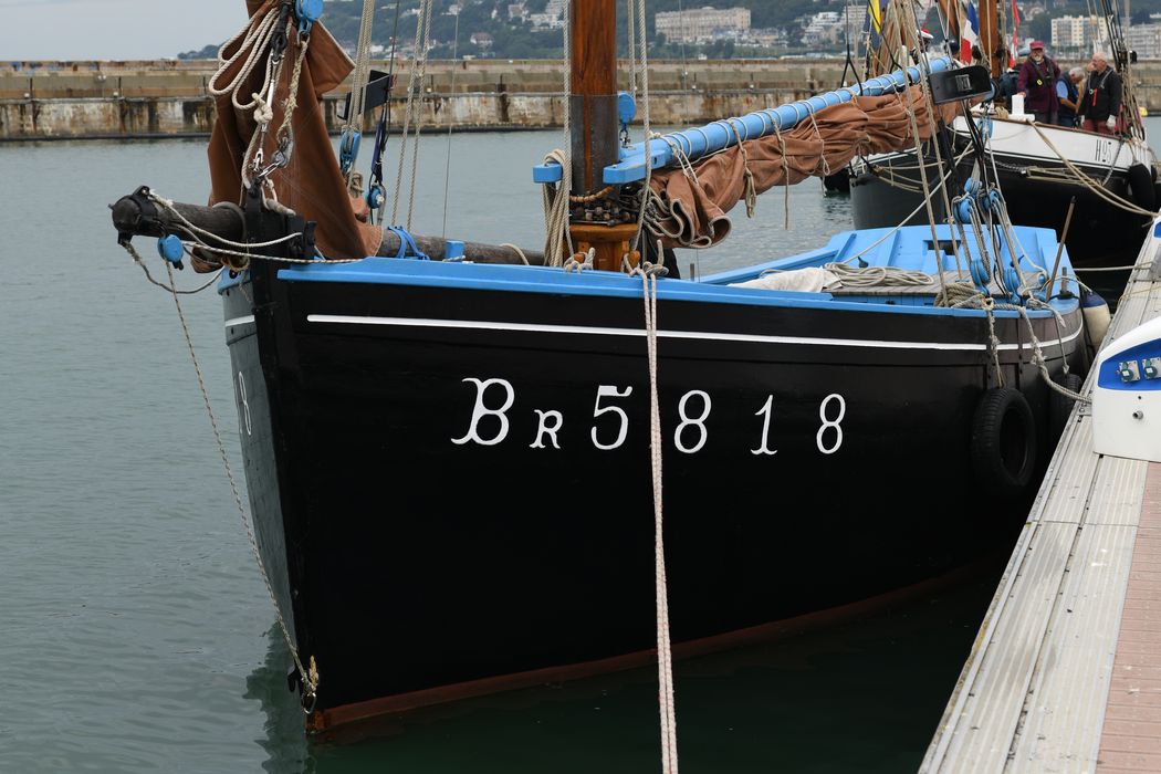 bateau : coquillier dit François-Monique