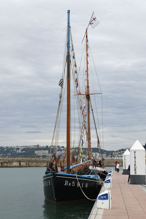 bateau : coquillier dit François-Monique