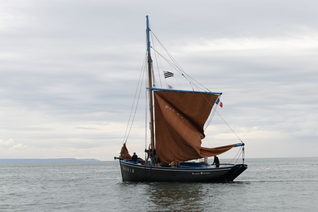 bateau : coquillier dit François-Monique