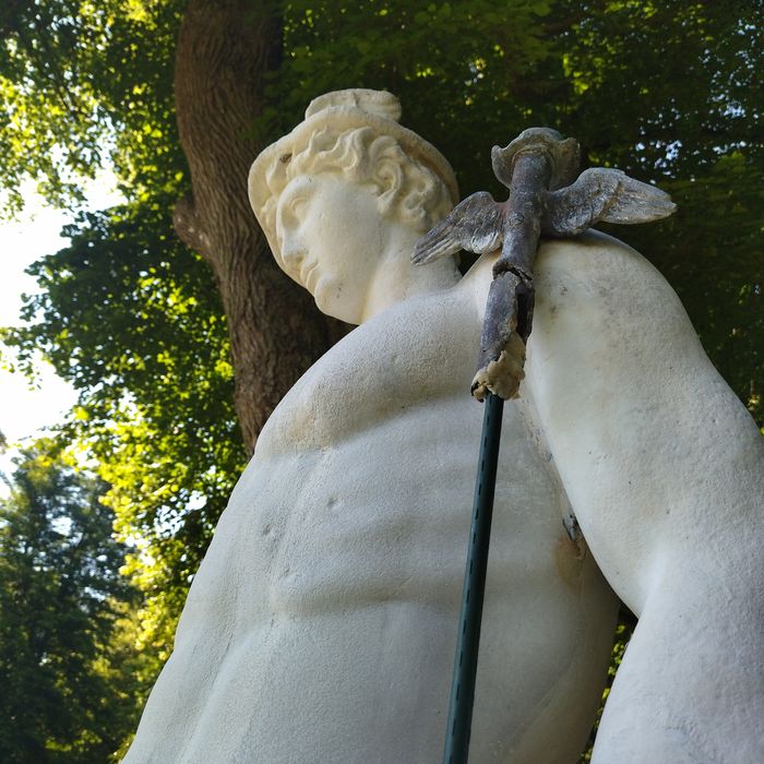 parc, statue : Mercure, vue partielle